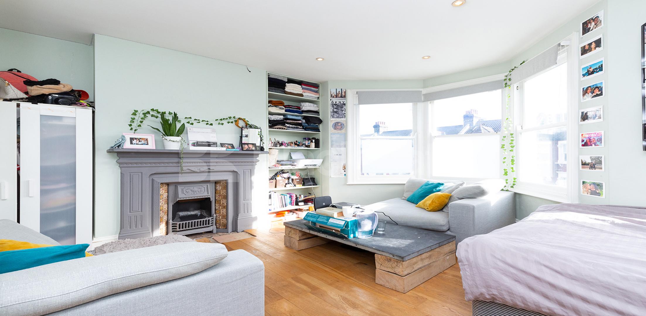 			GOOD FOR 3 SHARERS!, 3 Bedroom, 1 bath, 1 reception Apartment			 Imperial Road, WOOD GREEN / BOUNDS GREEN